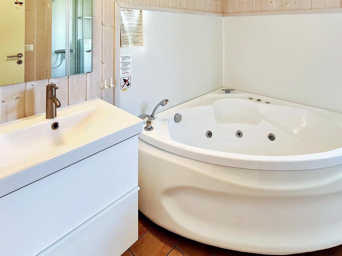 Two-Bedroom Holiday Home In Groemitz 2 Экстерьер фото